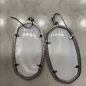 Kendra Scott Danielle white earrings